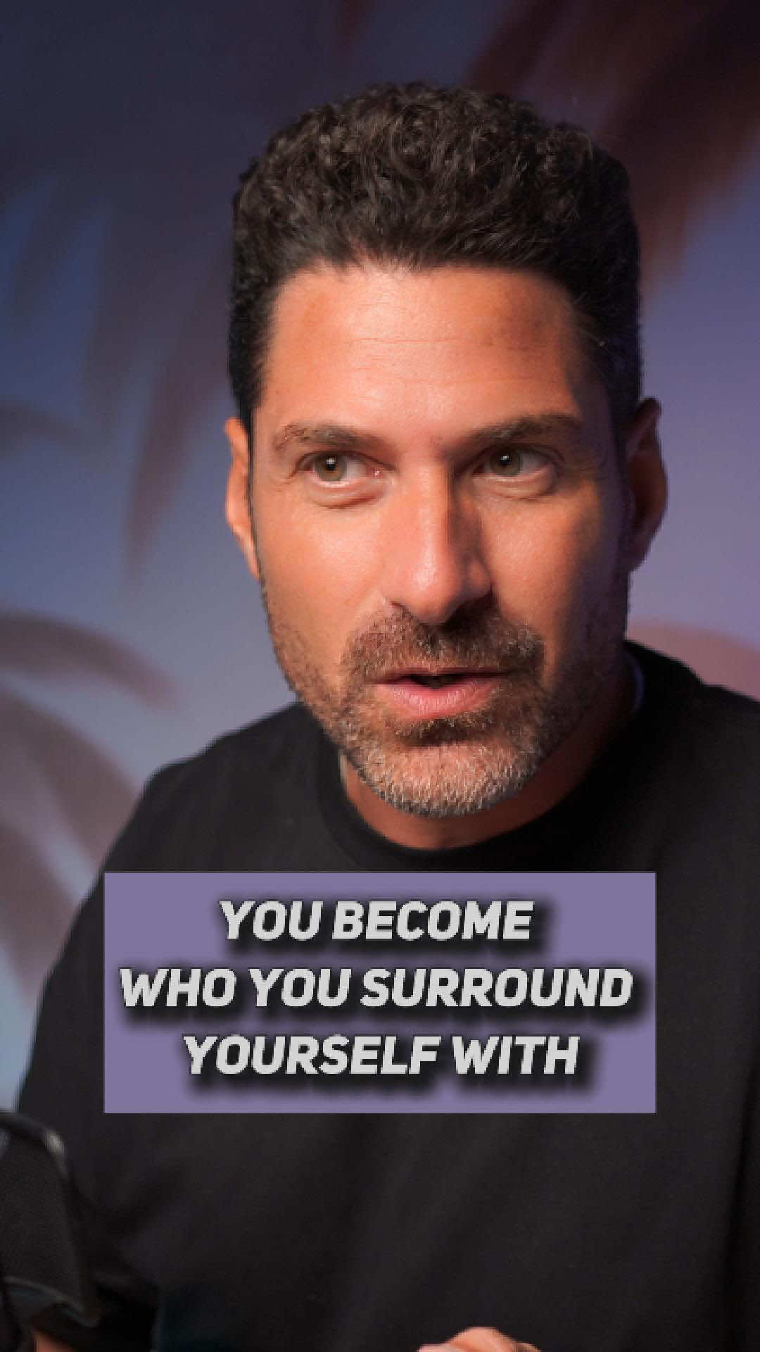 💬👇 Is your circle helping you become the person you want to be? 🇬🇧🇪🇸🇮🇹 #mindset #growth #community #success #personaldevelopment