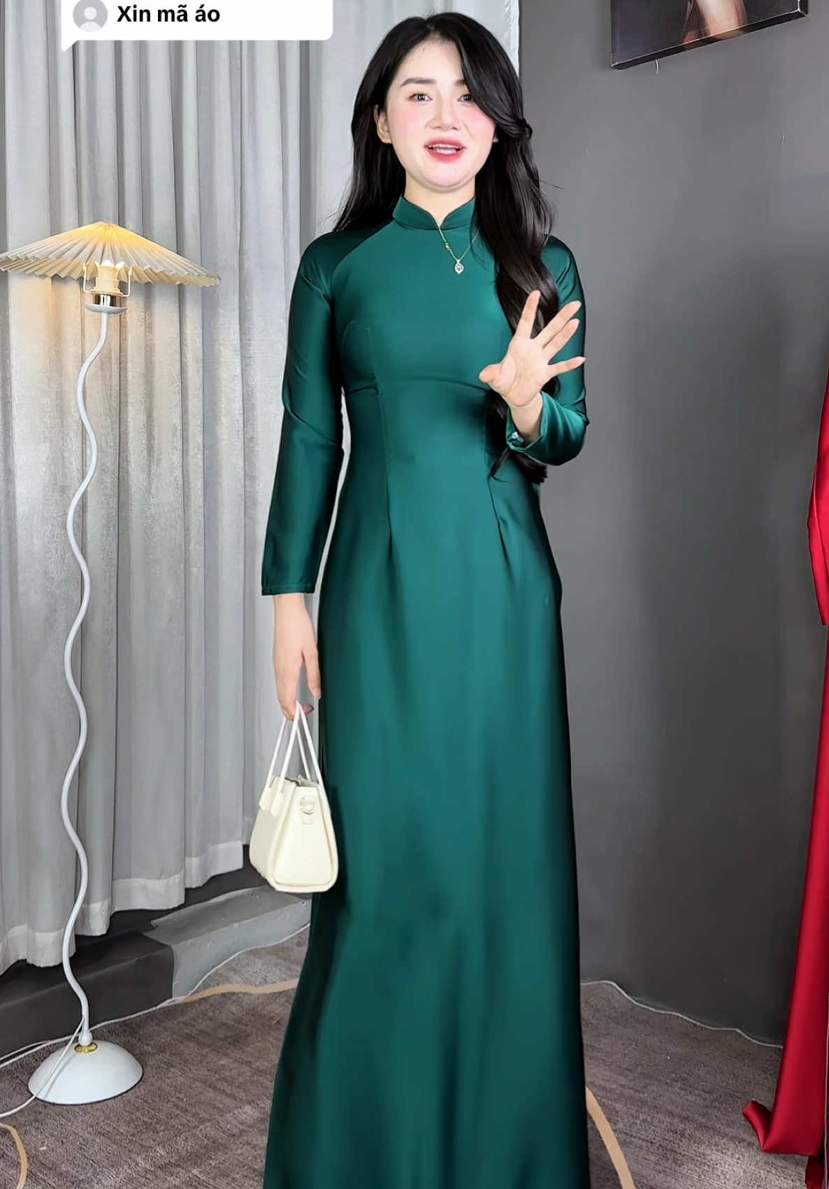 Trả lời @✩  🎀  𝒞𝑜̂ 𝒱𝒶̂𝓃  🎀  ✩ Áo Dài Việt - Lụa Tô Châu Màu Xanh Trai #aodai #aodaitet #aodaivietnam #gianghuongcardina #aodaitruyenthong 