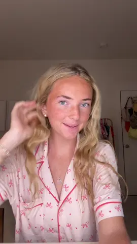 ALMOST FRIDAY!!! #grwm #senioryear @Glow Recipe @APRILSKIN @laneige_us @L’Oréal Professionnel @Rare Beauty @Charlotte Tilbury @Huda Beauty @AquaphorUS @DIBSBEAUTY @Saie 