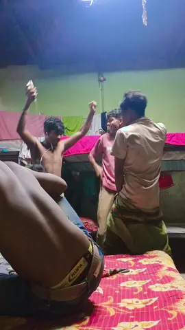 বন্ধুবান্ধব নিয়ে হালকা পিনিক,,,,🍁🔪🍁🍁🔪🔪🔪✅✅
