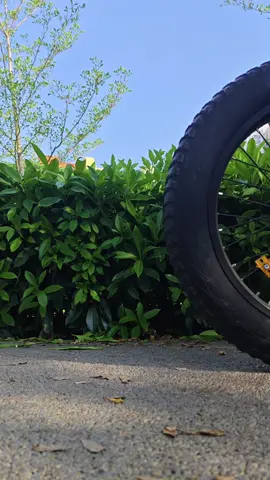 Weekend mode ON🌿 Hop on BT20 and ride away from hustle.💥 Enjoy every moment on the road.😎 Happy Weekend!🎉 🎁：https://drvetionebike.com/products/drvetion-bt20 #DRVETION #BT20 #FatTireEbike #ElectricBike #Ride 