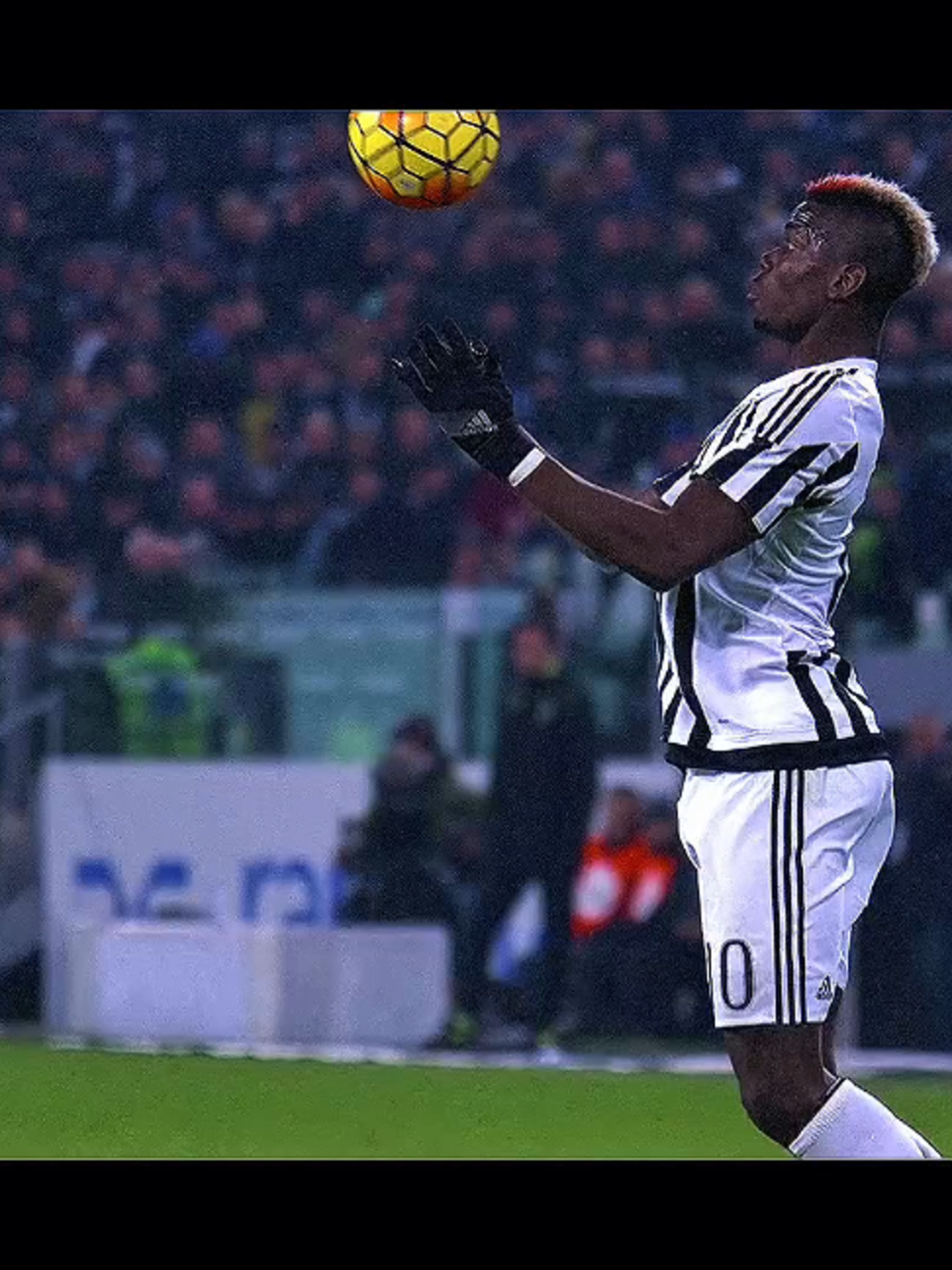 Anh em xem Pogba quẩy trên nền nhạc người tình mùa đông nhé😘 Cre: Juventus #football #juventus #pogba #france #seriea 