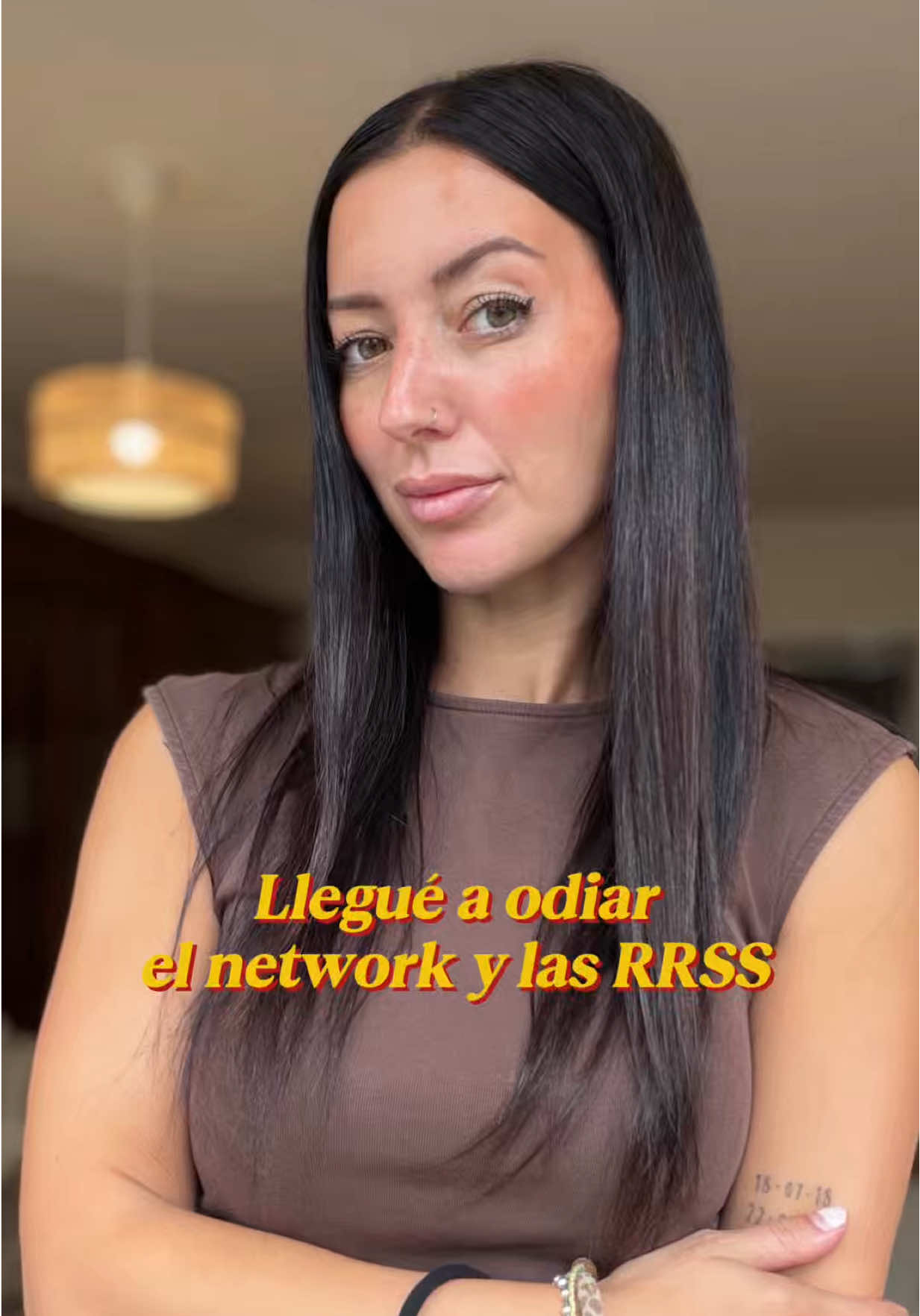 Tuve éxito en esta industria. Y aun así llegué a odiarla. 💭 12 años en Herbalife. Resultados reales. Pero algo no encajaba. Probé otros caminos — incluso con mis manos, creando. Y aunque lo disfrutaba, tampoco era eso. Lo que necesitaba era volver a mí. A mi enfoque. A la líder que soy. Si eres mamá y buscas libertad económica sin renunciar a estar presente — este es tu lugar. 👇 #networkmarketing #libertadfinanciera #mamáemprendedora #liderazgofemenino