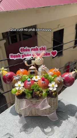 GenZ tinh nghịch nên quà cưới cũng phải thật tinh nghịch #xhhhhhhhhhhhhhhhhhhhhhhh #viral #hoacuoi #tiemhoavui #gioqua 