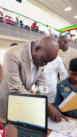 Education Minister Haruna Iddrisu engages parents, guardians and their wards at the CSSPS Resolution Centre at GNAT Hall in Accra, as he pays a working visit to ascertain the progress made so far in rectifying various issues for students, as school is scheduled to reopen for freshers on 18th September. #fypppppppppppppp #weac #fyp #bece 
