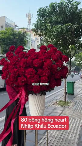 80 bông hồng heart nhập Ecuador siêu to khủng long 😍😍😍 #SHINFlowers #hoachucmungsinhnhat #hoahongnhapkhau #rose #hoachucmung 