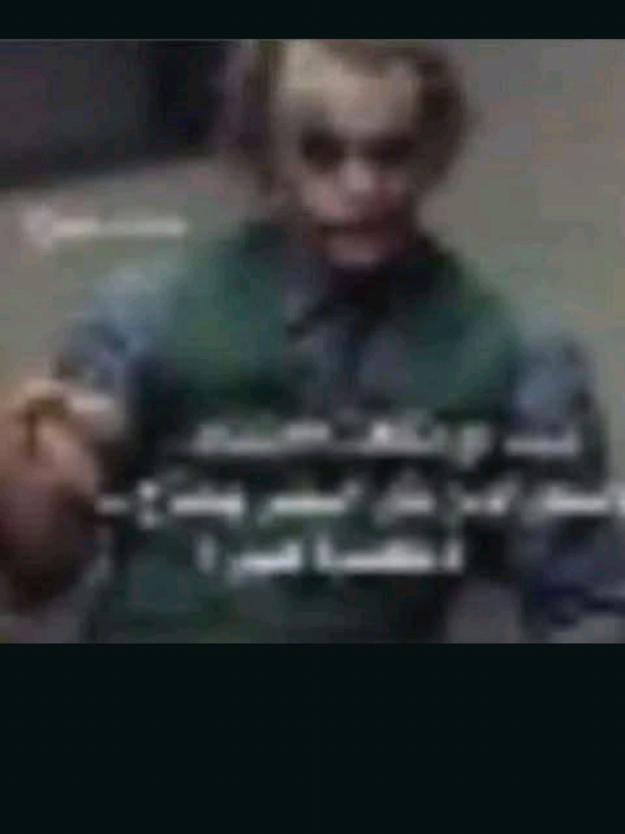 يعد برج المملكة واحدًا من ابرز المعالم المعمارية في الرياض، ورمزا حديثا يعكس تطور المملكة العربية السعودية العمرانية منذ افتتاحه، أصبح البرج وجهة رئيسية للسكان والزوار، ليس فقط لارتفاعه المميز بل أيضًا لما يقدمه من مرافق متنوعة وتجربة فريدة تم افتتاح برج المملكة عام 2002، وهو مشروع تابع الشركة شركة المملكة القابضة التي يملكها الأمير الوليد طابقا ما جعله لفترة طويلة أحد أطول المياني في الشرق الأوسط، تضميمه الفريد الذي يشتبه فتحة القوسة فلى عط أعلاه يميزه عن بقية ناطحات السلحاب، وقد صمد ليكون تحفة معمارية تجمع بين اليوم الحداثة والهوية المحلية. يضم البرج مجموعة واسعة من المرافق منها مكاتب إدارية، وشقق سكنية فاخرة، بالإضافة إلى فندق فورسيزونز الرياض الذي يعد من أفخم الفنادق في المدينة. كما يحتوي على مركز تسوق ضخم يعرف باسم مملكة مول، ويضم العديد من العلامات