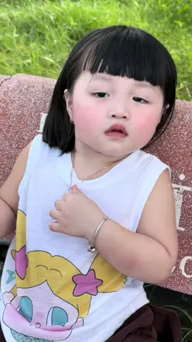 Làm kiểu cho vĩa huôngg ớ 😆#xuhuong #embe🐻 