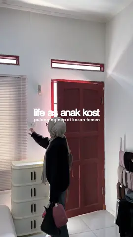 pulang pagi karna yg lain pada kerja, aku lanjut rebahan di kosan😭☝🏻 #anakkost #dailyvlog #dailylife #adayinmylife #fypage 