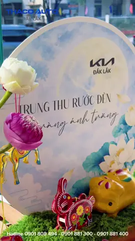 🌕🏮 SẮC MÀU ĐOÀN VIÊN ĐÃ NGẬP TRÀN THACO AUTO ĐẮK LẮK – 🥮 HẸN CẢ NHÀ NGÀY MAI! ✨ 🥰Không khí Trung Thu đã thật sự “gõ cửa” THACO AUTO Đắk Lắk!  ❤️ Từng chiếc lồng đèn, góc workshop, tiệc bánh Trung Thu đến không gian trải nghiệm xe đã được đội ngũ THACO AUTO Đắk Lắk hoàn thiện những khâu cuối cùng, sẵn sàng chào đón Quý khách và gia đình đến với chương trình “Gắn kết trải nghiệm – Kết nối Đoàn Viên” vào sáng mai.  🎬 Cùng nhìn qua một chút không khí trước giờ G và chờ đón những trải nghiệm thú vị vào ngày mai:  🚘 Trải nghiệm & lái thử các dòng xe KIA – MAZDA – PEUGEOT – BMW – JEEP – RAM 🏮 Workshop sắc màu cổ tích – cùng bé sáng tạo món quà Trung Thu của riêng mình 🥮 Phá cỗ Trung Thu, thưởng thức bánh và thức uống trong không gian ấm áp 🎁 Tham gia hoạt động, nhận những phần quà Trung Thu dành riêng cho khách tham dự ✨ Khám phá ưu đãi đặc biệt tháng 9 dành cho nhiều dòng xe ⏰ 08h00 – 12h00 | Thứ Bảy, 19/09/2026 📍 THACO AUTO Đắk Lắk – 19 Nguyễn Tất Thành, Phường Buôn Ma Thuột, Tỉnh Đắk Lắk 💛 Chỉ còn một đêm nữa thôi! Hẹn Quý khách và gia đình vào sáng mai, cùng gặp gỡ, trải nghiệm và lưu giữ những khoảnh khắc thật đẹp trong mùa trăng đoàn viên tại THACO AUTO Đắk Lắk. 🌕🏮 🏮 GẮN KẾT YÊU THƯƠNG – TRỌN VẸN MÙA ĐOÀN VIÊN ❤️ #THACOAUTODakLak #TetDoanVien  #KetNoiDoanVien #TrungThu2026 