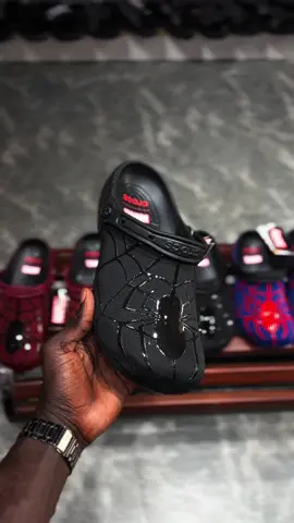 Original cross Marvel Spiderman isponible 🛍️🛍️🛍️ Size : 39 à 46✨✨ ☎️+221 77 734 20 42 📍Colobane,Dakar  Livraison 🚚 partout dans le monde 🗺️ #viral #sneakers 