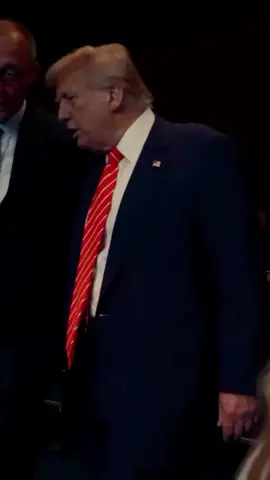 President Donald Trump is back in new York 🇺🇸  #airforce #asmr #pilot #military #tiktokgrowthchallenge 