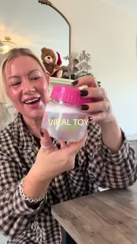 AD| POV: you found the toy that’s going to be on EVERY Christmas list this year ✨🪄 The Jellykins Magic Shake Jar is honestly SO much fun 😍 Shake it, watch the magic happen and prepare for them to want to do it over and over again 😂💖 Such a cute little gift idea for Christmas 🎄🎁 #Jellykins #MagicShakeJar #ChristmasGiftIdeas #KidsToys #TikTokMadeMeBuyIt 
