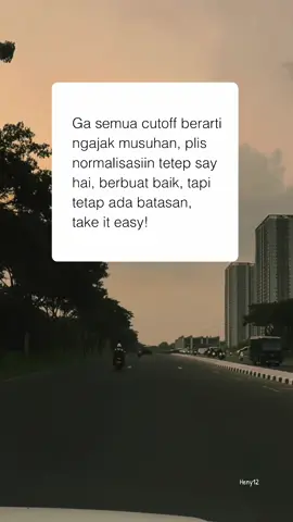 Tenangkan Diri Saat Emosi Muncul 👉🏻Ambil jeda (time-out): Menjauhlah sejenak dari situasi atau orang yang membuatmu kesal agar pikiran bisa kembali jernih. 👉🏻Atur napas: Tarik napas dalam-dalam secara perlahan lalu embuskan untuk menurunkan detak jantung dan merilekskan tubuh. 👉🏻Diam: Jika sedang berdebat, pilih untuk diam sejenak daripada mengucapkan kata-kata yang nantinya akan disesali #motivasidiri #jagakesehatanmentaldanhati #TerusBerbuatBaik #selflove❤ #wanitahebat 