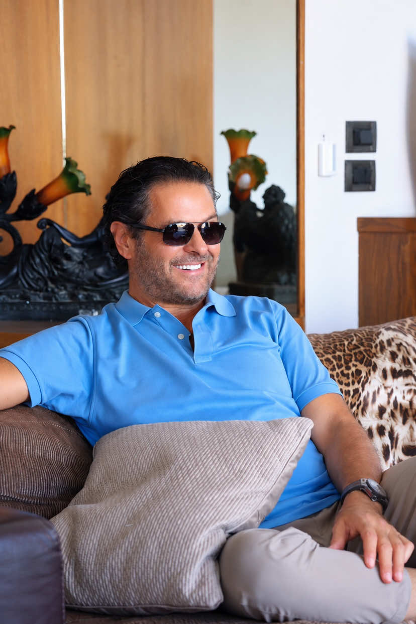 برأيكن الحب بيقدر يكون جنون؟ ❤️ #جنون #راغب_علامة #RaghebAlama #Juoun 