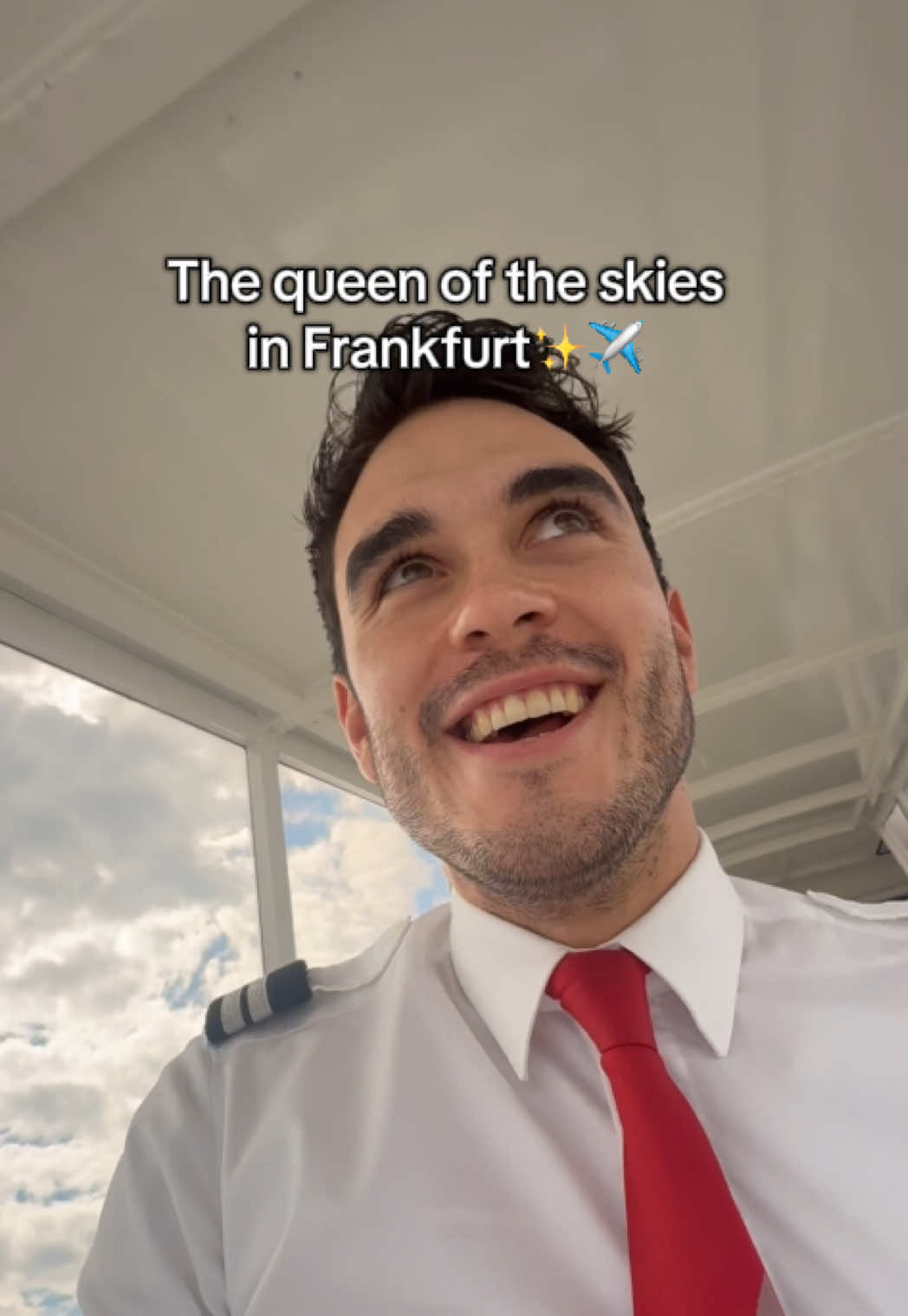 The icon has arrived🥹 so many memories and the beginning of so many things in aviation!! #b747 #frankfurt #boeing #pilot #aviation 