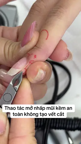 Thao tác mở nhấp mũi kềm an toàn không tạo vết cắt #efilemanicure #catdasach 