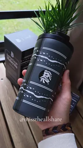 Corak Malaysia by @ZUS Coffee®️  Tenun Tampung 🖤✨ #zuscoffee #corakmalaysia #tumbler #alldaytumbler #tenuntampung 