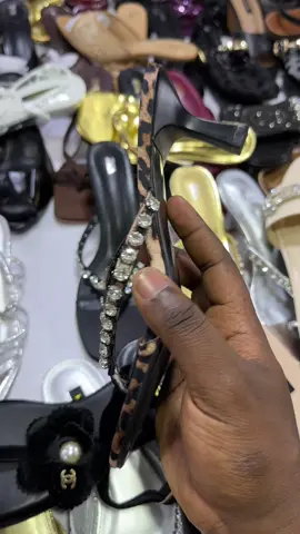 Kitten sandal giltery heels now in stock in sizes 37–42 at 70,000 WhatsApp or call on 0780756961 #foryoupage #ladiesshoesuganda #fypシ #tiktoksupport 