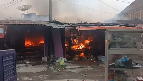 Kebakaran  simpang jln Tapanuli ,kec Sidikalang, Kab . Dairi