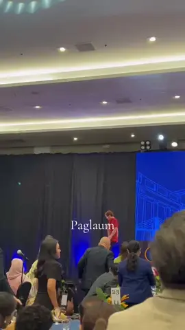 JUST IN: Vice President Sara Duterte calls for stronger cross-border cooperation between Mindanao and Borneo as she delivered the keynote address at the Davao-Borneo Growth Corridor Forum 2026 at the SMX Convention Center, SM Lanang Premier, on Friday, September 18, 2026. VP Sara Duterte outlined four “movements” for the forum, including shifting “from proximity to partnership” and “from complementarity to investment,” as she emphasized the shared history, culture, markets, and economic opportunities between Mindanao and Borneo.  “Let us make cross-border cooperation not an occasional project, but an everyday reality,” Duterte said.  She also positioned Davao as a potential gateway linking producers and markets, ideas and investments, as the region seeks to turn existing trade, infrastructure, and connectivity into greater economic value. 📷 Ctto  #IndaySara