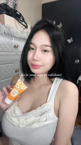 just doing a little exfoliating.. @GMEELAN.SKINCARE.PH  #gmeelan#skincareessentials#exfoliatinggel#gmeelanxfoliatinggel#orangeenzymes  