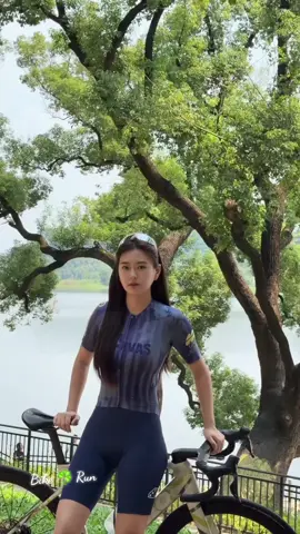 Ngầu quá ạ! Đặt đồ đạp xe đẹp như mẫu, nhắn em nhé. #xedap #bikerun  #quanaodapxe #cycling 