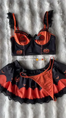 This 3pcs pjs set is so spooky, hot & totally unforgettable! #growtogether #pajamaparty #HalloweenStyle #SpookySeason #halloweenpajamas