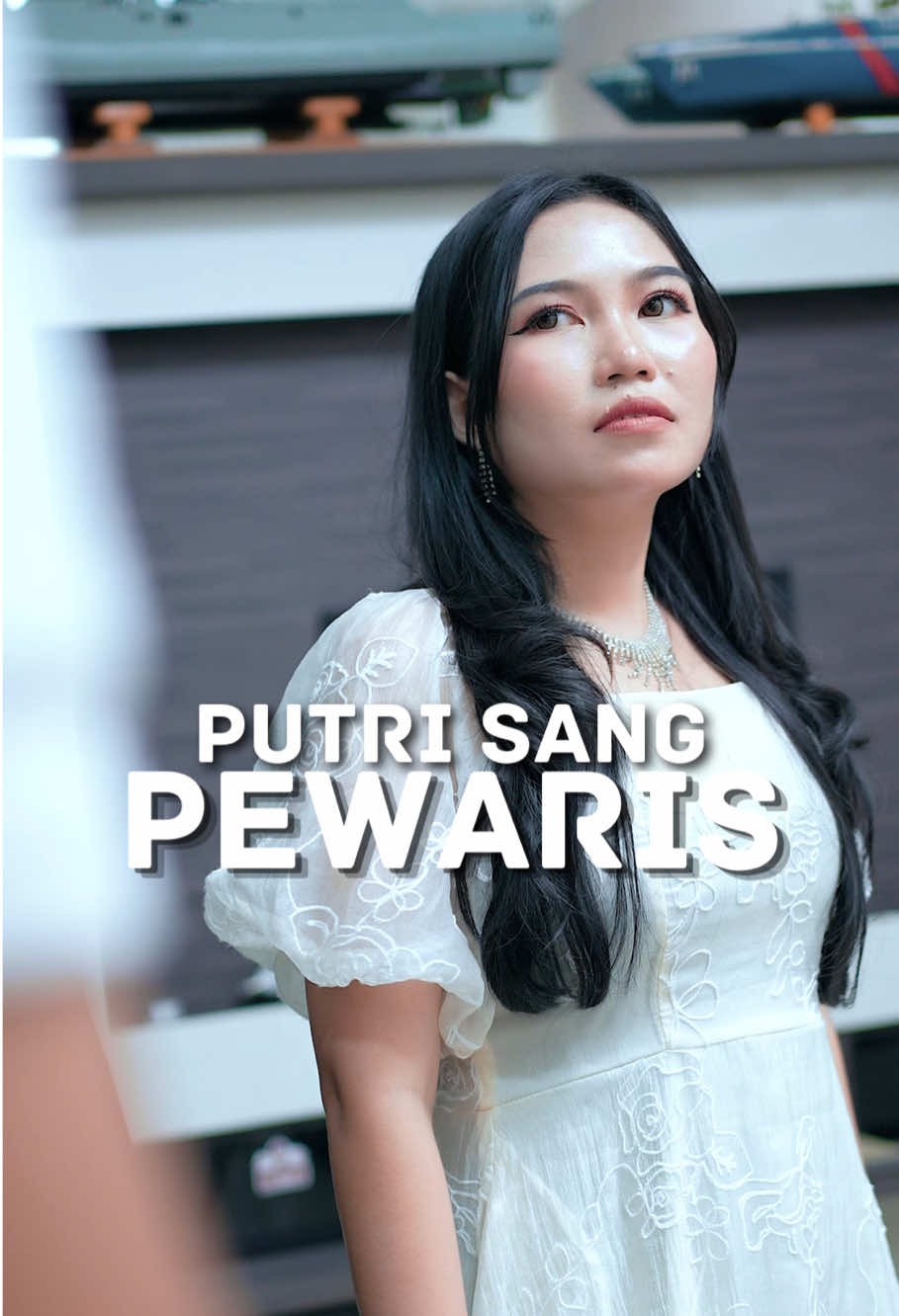 Setelah ayah tidak ada, tante mencoba mengambil semua harta ayahnya. Apa yang bakalan dilakukan perempuan itu untuk tetap mempertahankan harta ayahnya? @Mika @Delin Au @Rommy.pelor @Arya  #TikTokTainment #viraltiktok #SerialTiktok #drama #dramatiktok 