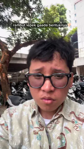 solusi instan buat yang rambutnya lepek karna pake helm👌🏻 #KEKERINBRO #nextprime #hairpowdernextprime #keepmoving #hairstyle 