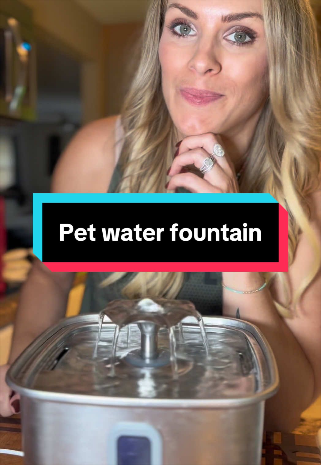 Your pet deserves this! @VEKEN #petwaterfountain #dogwaterfountain #petwaterdispenser #catwaterfountain #urinarytractinfections 