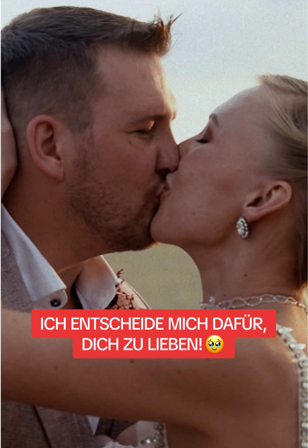 Gänsehaut bei diesen Worten! 💍🥹 Die ganze Hochzeit von Setty und Tanner könnt ihr bei 