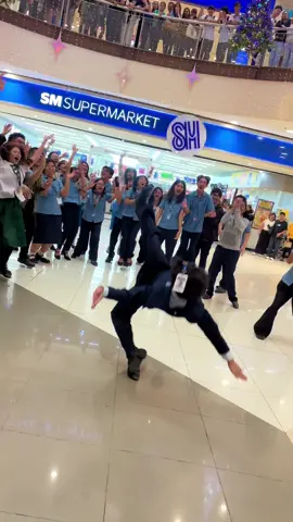 The dance floor called. They answered. 📞💃 And honestly? The vibes were giving 10/10, no notes. 😮‍💨✨ Thank you for showing up, showing out, and dancing like nobody was watching at Fairview Dance O’Clock! 🫶 This is your sign to grab the squad, warm up those knees, and bring your BIG moves next Friday. 👀🔥 Because at your most loved SM Fairview, there’s always room for one more dancer. 🕺💃 #GalaToTheMax #GoBigAtSMF #FairviewDanceOclock