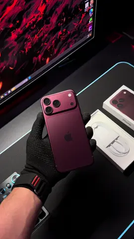 Unboxing the Burgundy iPhone 18 Pro Max 🥳🎉 @Jarirbookstore #وثّق_آيفون_18_مع_جرير #apple #iphone #burgundy 