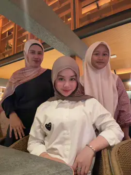 eee bergoyang  