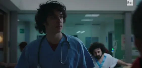 Riccardo capisce che un’uomo non è morto e così riesce a salvarlo, dopo smaschera anche Maria e la manda via 🏥😬❤️😮🩺#creatorsearchinsights #docnelletuemani #doc #perteeee #fyp @RaiPlayFilmeSerie @Lux Vide @RaiPlay @pierpaolospollon 