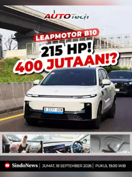 LEAPMOTOR B10 TERNYATA PUNYA BEKAL MENARIK UNTUK BERSAING DI PASAR SUV LISTRIK INDONESIA! ⚡🚗 Leapmotor B10 hadir sebagai SUV listrik yang menggabungkan desain modern, performa bertenaga, dan teknologi elektrifikasi dalam satu paket. Dengan motor listrik bertenaga sekitar 215 HP dan torsi 240 Nm, B10 menawarkan performa yang patut diperhitungkan. Baterai 67,1 kWh memberikan jarak tempuh hingga 516 km berdasarkan NEDC, sementara pengisian cepat DC 30–80% diklaim sekitar 20 menit. Bukan cuma soal tenaga dan jarak tempuh, B10 juga membawa platform LEAP 3.5 dengan teknologi Cell-to-Chassis, layar infotainment 14,6 inci, serta fitur ADAS untuk mendukung keselamatan berkendara. Di Indonesia, Leapmotor B10 diperkenalkan melalui Indomobil dan dirakit secara lokal. Harga yang tercantum untuk pasar Indonesia adalah Rp499 juta OTR, dengan detail harga dan spesifikasi mengikuti varian serta ketentuan pasar. LALU, SEPERTI APA RASA BERKENDARA, KENYAMANAN, FITUR, DAN TEKNOLOGI YANG DITAWARKAN? Simak ulasan lengkapnya hanya di AUTOTECH! #Autotech #Sindonews #LeapmotorB10 #LeapmotorIndonesia #MobilListrik #SUVListrik #EVIndonesia #ReviewMobil #Indomobil #OtomotifIndonesia
