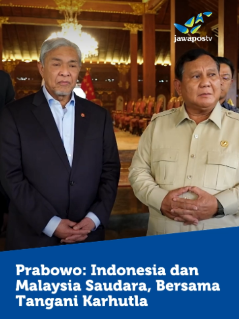 Presiden Prabowo Subianto menerima kunjungan Wakil Perdana Menteri Malaysia Ahmad Zahid Hamidi di kediamannya di Hambalang, Kabupaten Bogor, Jawa Barat, Jumat, 18 September 2026. Pertemuan tersebut membahas sejumlah kerja sama, salah satunya penanganan kebakaran hutan dan lahan atau karhutla. Malaysia menawarkan bantuan untuk membantu Indonesia menangani karhutla. Bantuan tersebut berupa satu pesawat, tiga helikopter, serta 52 anggota tim pemadam kebakaran yang akan dikirimkan dalam waktu dekat. Prabowo menyambut baik tawaran tersebut. Menurutnya, dukungan negara sahabat menunjukkan bahwa persoalan kebakaran hutan tidak hanya menjadi perhatian Indonesia karena dampaknya juga dirasakan negara-negara tetangga. Selain Malaysia, Prabowo menyebut Indonesia telah menerima bantuan dari Jepang dan sejumlah negara lain yang menawarkan dukungan penanganan karhutla. Dalam pertemuan dengan Ahmad Zahid Hamidi, kedua pihak juga bertukar pandangan mengenai peluang kerja sama lain, termasuk industri halal, serta pentingnya menjaga hubungan baik antara Indonesia dan Malaysia. #prabowo #karhutla #malaysia #indonesia #kerjasama #industrialhalal #jawapostv #fyp #beritatiktok