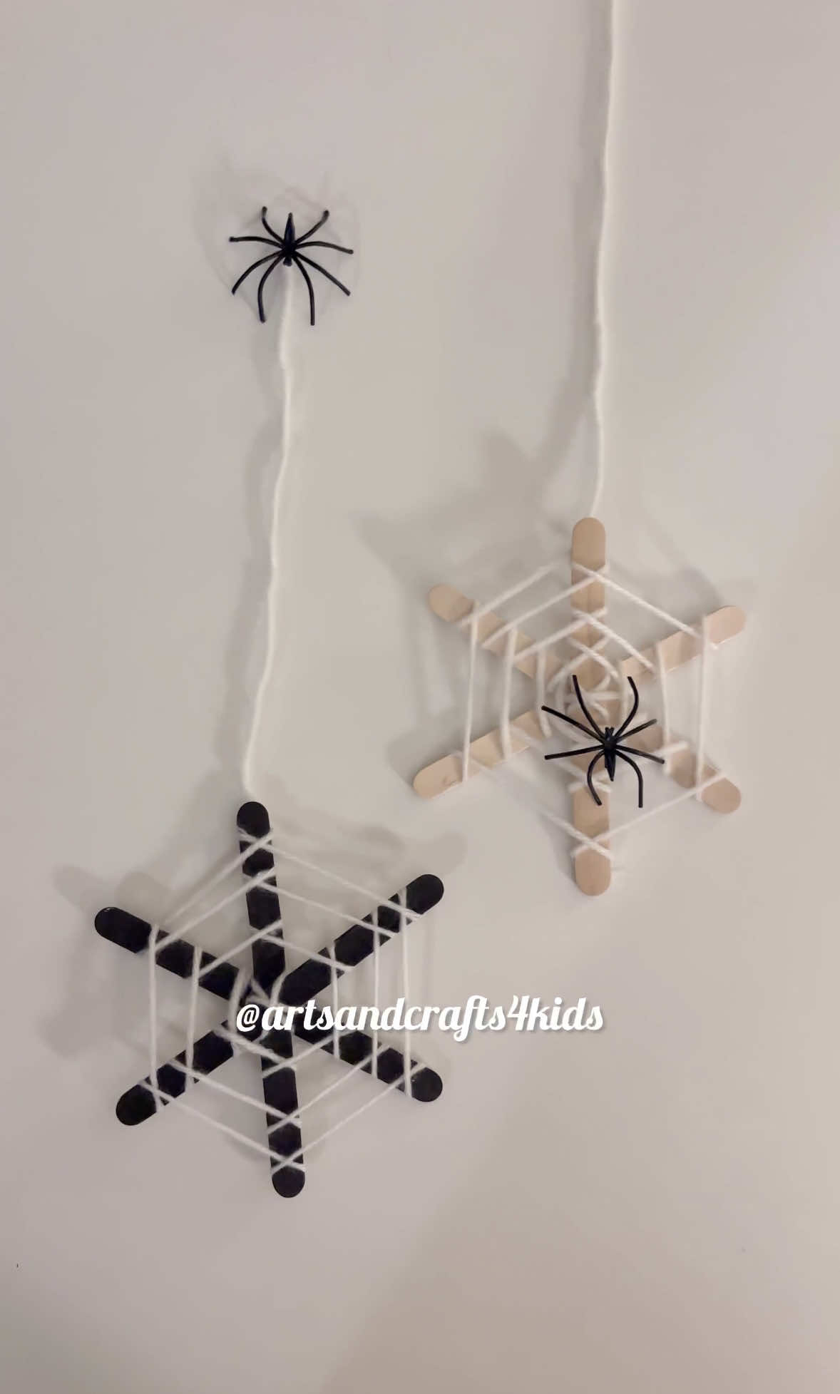 Popsicle Sticks Spider Web 🕸️🕸️ Follow @artsandcrafts4kids for more ideas ✨ . . . #sensoryactivity #sensorialactivities #artsandcrafts #halloween #spiderweb 