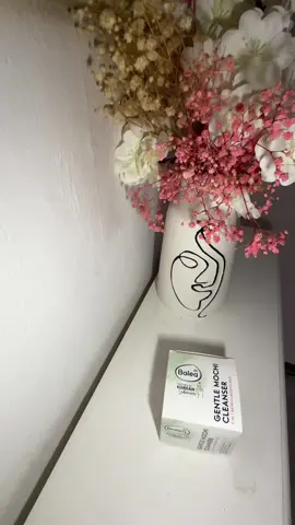 ✨ Gentle Moisture Cleanser 3-in-1 • Gentle • Hydrating 🤍@Balea  * 🌸 3’ü 1 arada: temizleme, makyaj ve kir arındırma * 💧 Cildi nazikçe temizler ve nemli his bırakmaya yardımcı olur * 🤍 Günlük kullanıma uygun, cildi yormadan temizlik sağlar * 🇰🇷 Kore cilt bakımından ilham alınarak geliştirilmiş