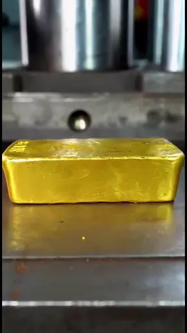 Every piece of gold has a story. This page is where mining, refining, and the global gold trade come to life. Stay curious. 🥇🌍#GoldTrade #goldprice #creatorsearchinsights #GoldMining #GoldSupplier 