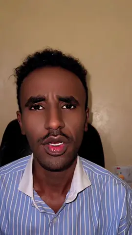 Qaranka see loogu dhex noolaanaya marka😂