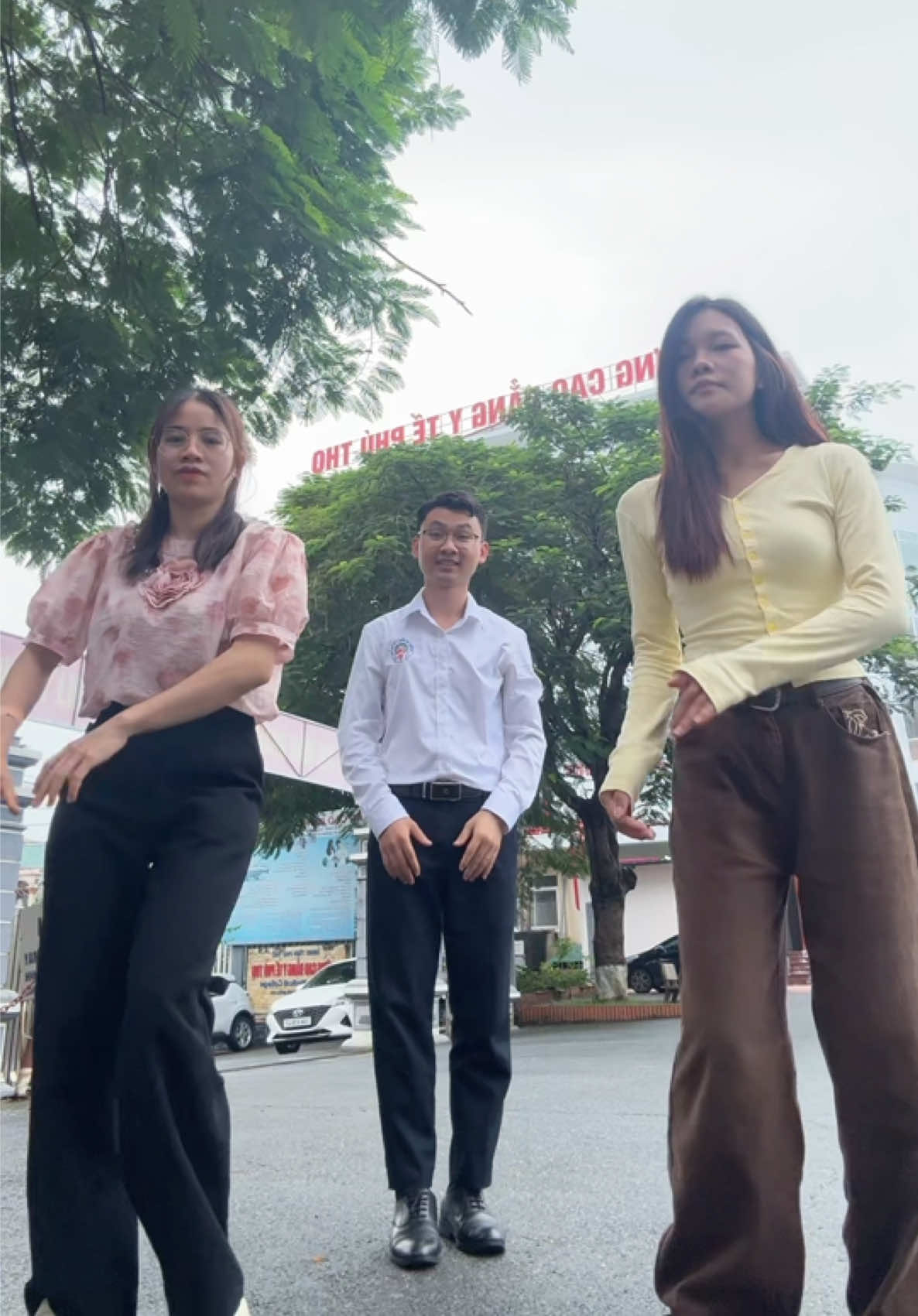 Nhảy cùng tân sinh viên 👩🏻‍⚕️ | DC: @JustinBieTri #viral #xh #trend #hocycogivui👩🏻‍⚕️💙 #dancer 