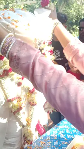 গ্রামের বিয়েতে যা হয় আর কি সত্যি বলেতে শহরের চেয়েও গ্রামে বিয়ে অনেক সুন্দর হয়😜😜😜