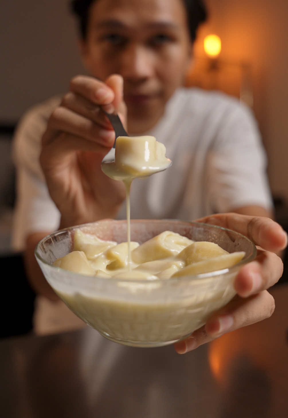 Siapa tau apa nama dessert legend ni? 🤔 Badan 220g - Tepung Gandum 500ml - Santan Cair 1 biji - Telur 1/4 st - Garam Kuah 500ml - Santan Pekat + Cair 70g - Gula 2 biji - Telur 1/4 st - Garam 2 helai - Daun Pandan #dadar #dadardesserts 