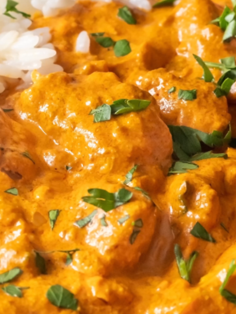 Pollo a la naranja 🍊 Para cuando quieres preparar el pollo de otra manera. ¿Con arroz o con patatas? #PolloALaNaranja #RecetasConPollo #CocinaCasera