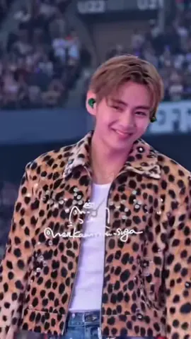𝑨 𝒅𝒂𝒚 𝒘𝒊𝒕𝒉 𝒎𝒚 𝒃𝒂𝒃𝒚 ....  #taehyung #BTS #bts_official_bighit #btsarmy 