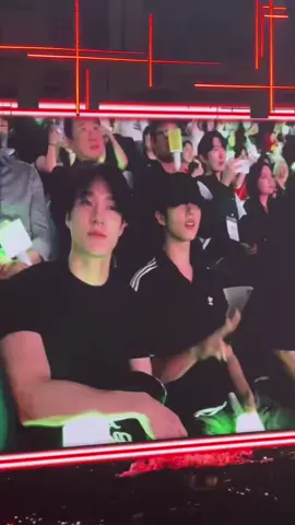 #jeno #jisung cr. meueongIjn