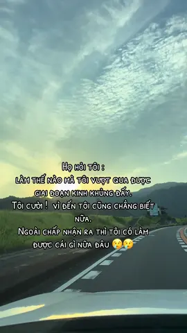Rất lâu về trước, mình từng thắc mắc... Sao lại có người buồn đến mức không thể ăn, không thể ngủ, thậm chí chẳng còn sức để làm bất cứ điều gì. Mãi đến bây giờ mình mới hiểu. Hóa ra có những nỗi đau lớn đến mức người ta chỉ biết gồng mình lên để tồn tại. Không phải vì đã mạnh mẽ hơn, mà vì nếu buông lỏng một chút thôi, mọi cảm xúc sẽ vỡ òa và còn đau hơn gấp bội. Có những ngày, chỉ cần cố gắng sống bình thường thôi cũng đã là một sự cố gắng rất lớn...😢#CapCut 