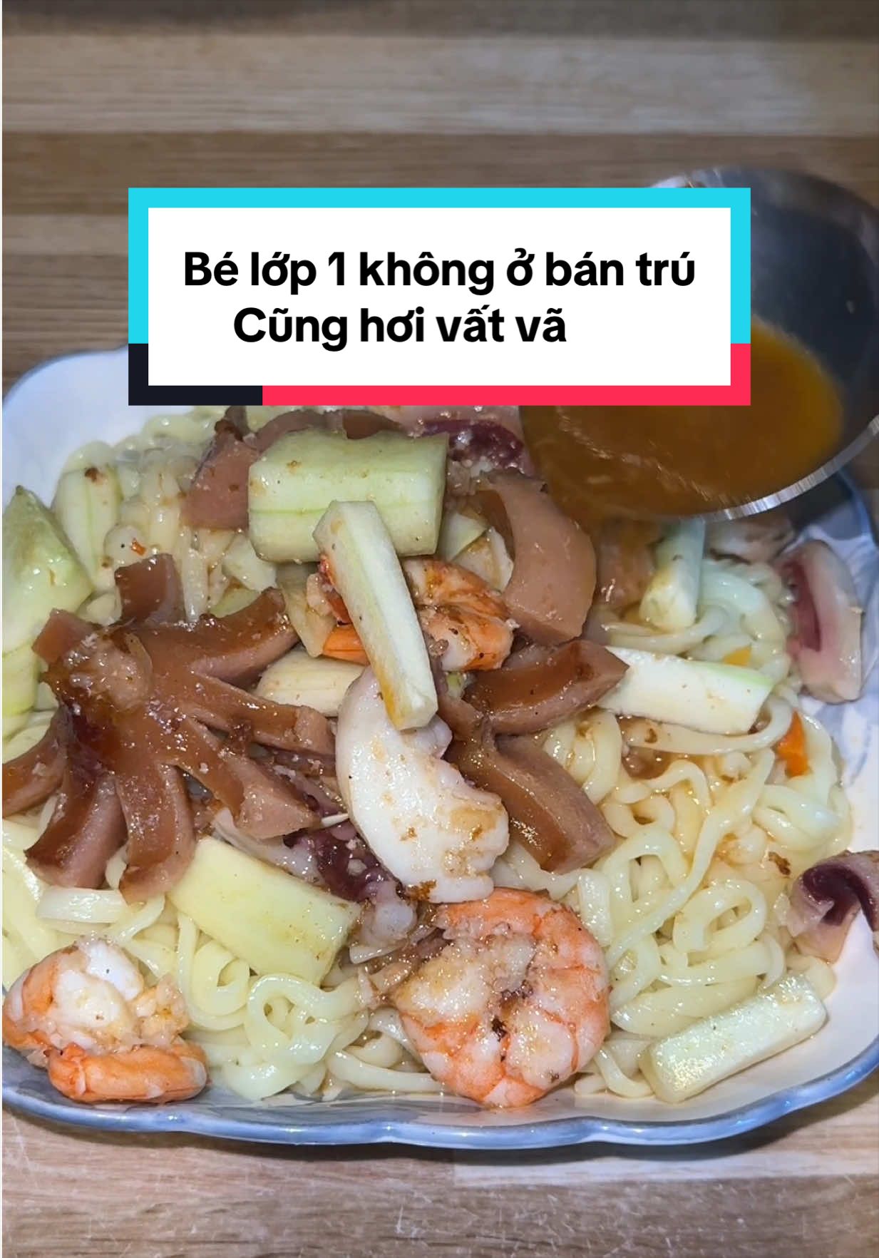 Bé lớp 1 không ở bán trú      Cũng hơi vất vã  #quanhquanqueo #lop1